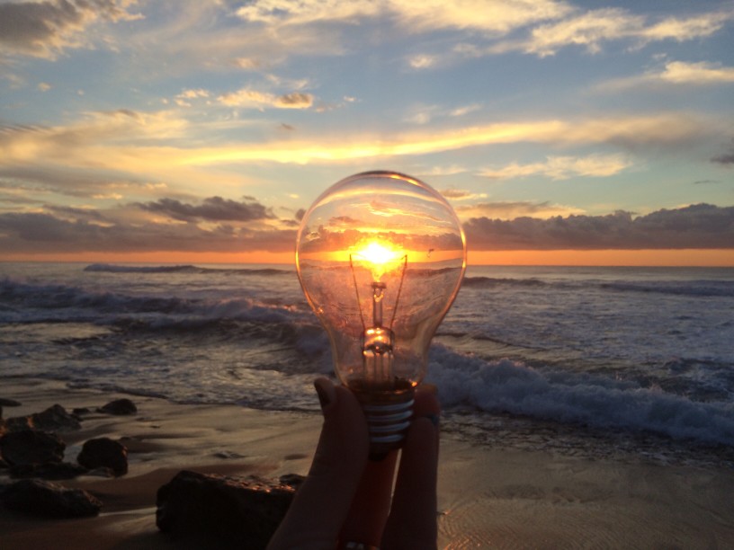 light bulb powered with sun